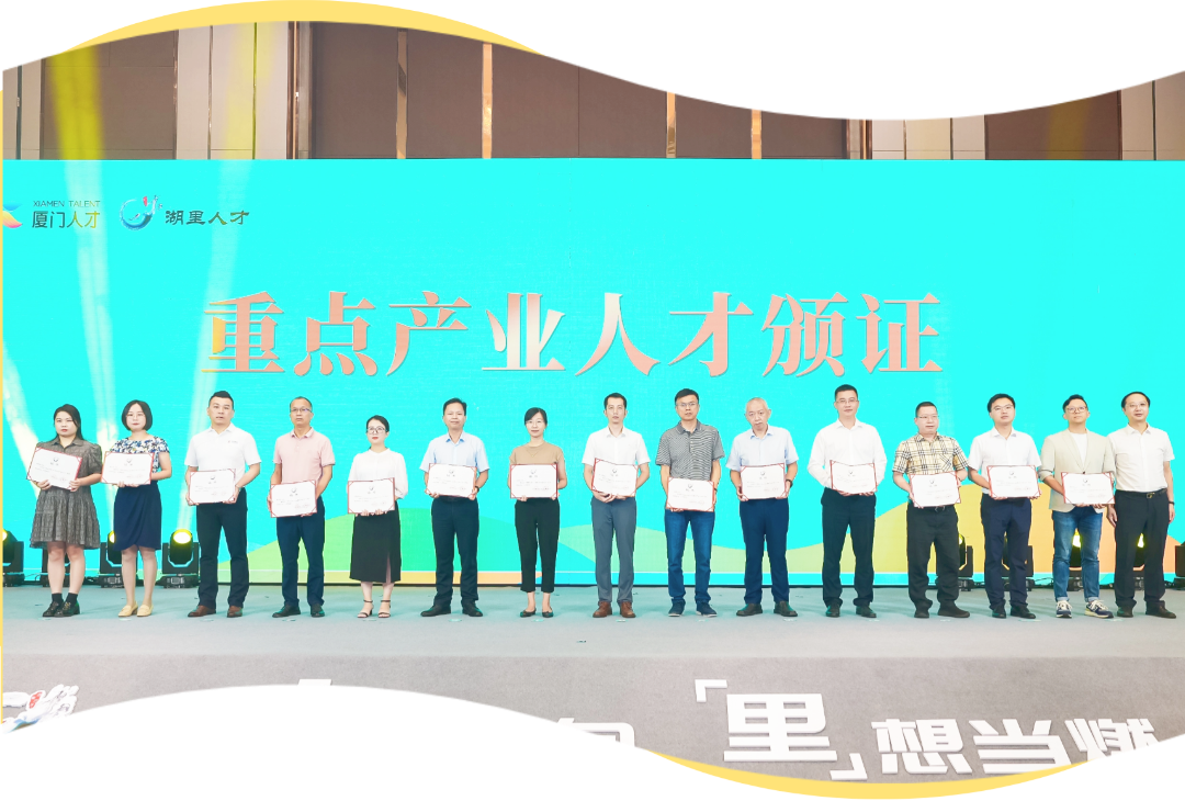 劳动节 企业商务节前行政通知公告全屏手机海报.png